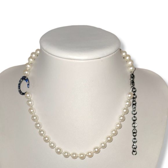 Eye Candy The Luxe Collection Blue and White CZ Moon Round Shell Pearls 18" - Picture 4 of 9
